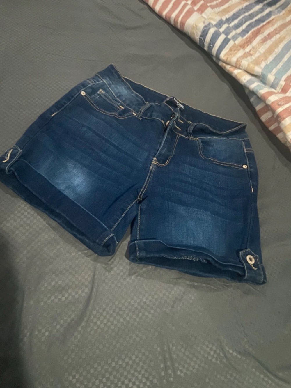 Classic Dark Blue Denim Rolled-Hem Jean  sandpiper Shorts